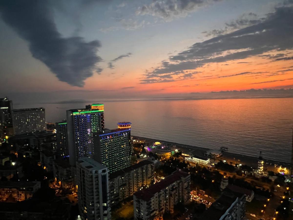 Hotel Orbi City Sea Horizon Батуми Экстерьер фото