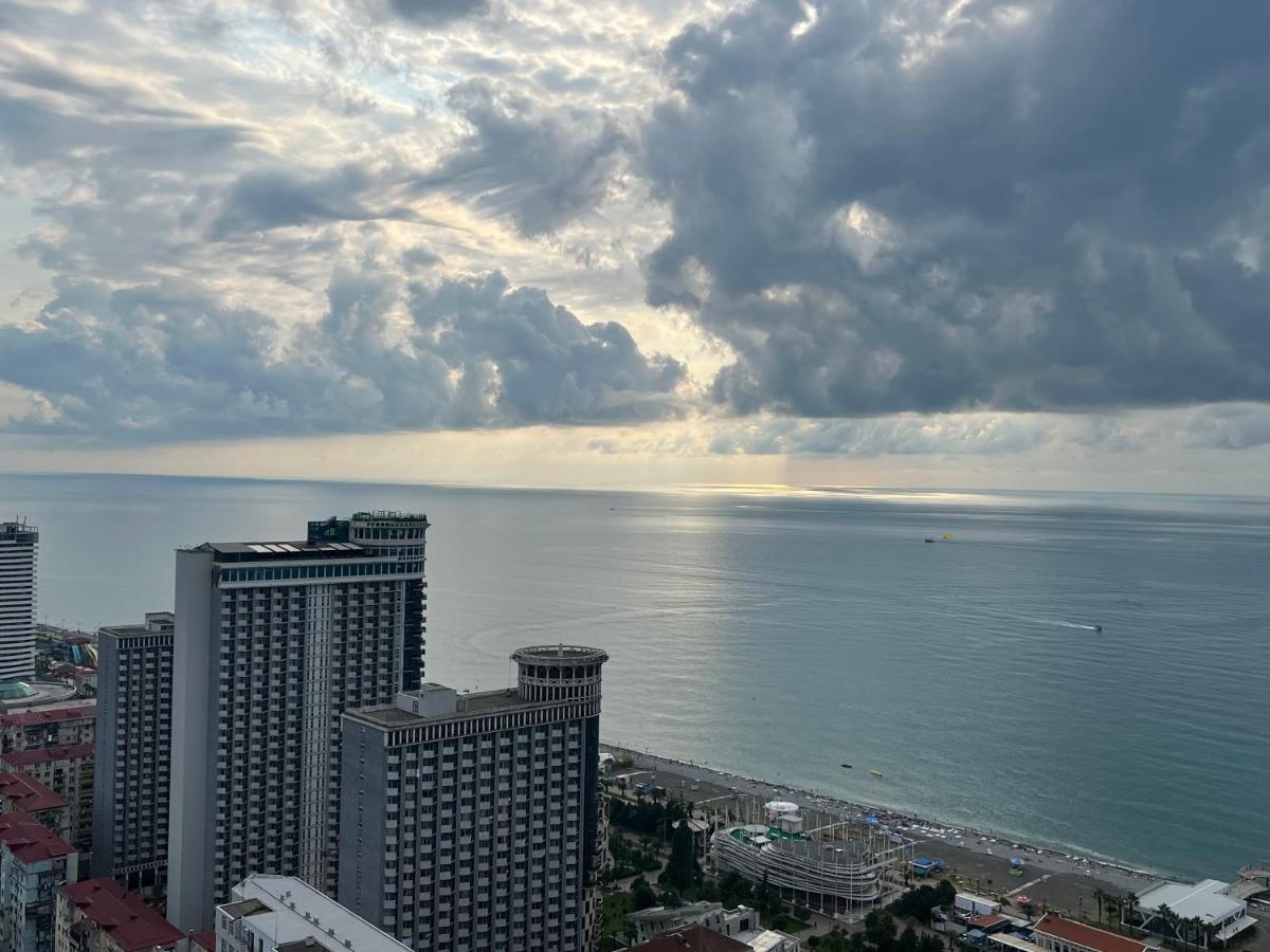 Hotel Orbi City Sea Horizon Батуми Экстерьер фото